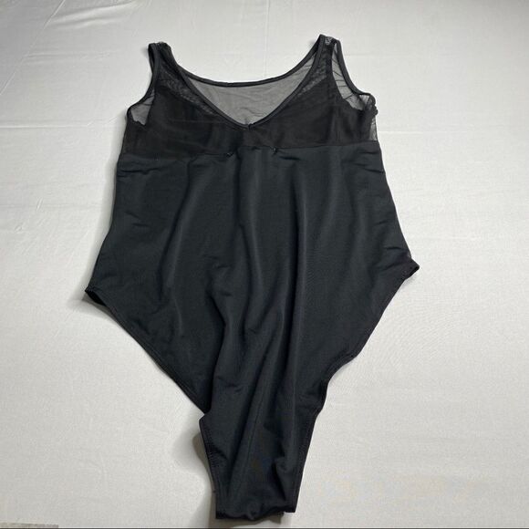 Kendall & Kylie Mesh V Plunge Black Sleeveless Bodysuit NEW - Picture 3 of 10